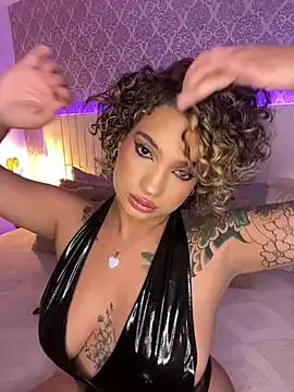 Try our girls live displays and explore the company of endless strippers, with beautiful physiques, vibrating toys and more.