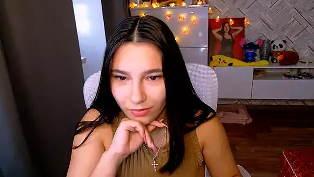 Arianna_Grend from StripChat is Freechat