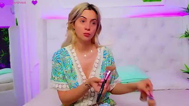 AriannaSins from StripChat