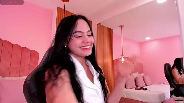 Try our girls live displays and explore the company of endless strippers, with beautiful physiques, vibrating toys and more.