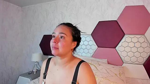 ArielleWilde from StripChat is Freechat