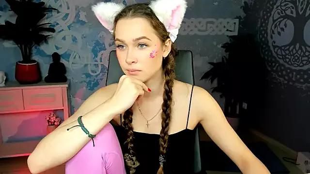 ArielSykes from StripChat is Freechat