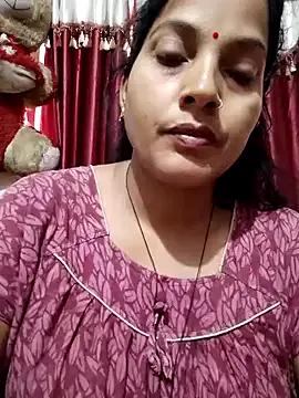 Photos of Arini_Arora from StripChat is Freechat