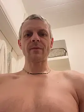 Arthur2288@xh — Meet up in London i come to u