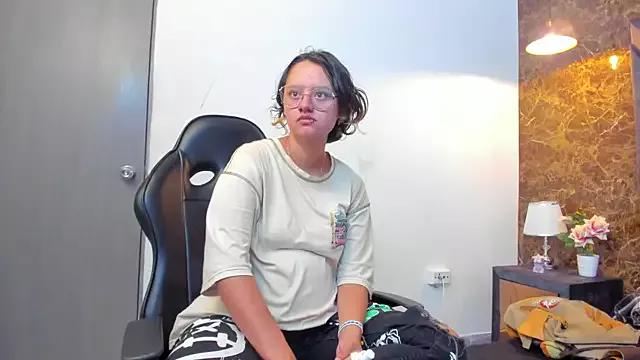 Asami_Hattori from StripChat is Freechat