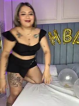 Try our girls live displays and explore the company of endless strippers, with beautiful physiques, vibrating toys and more.