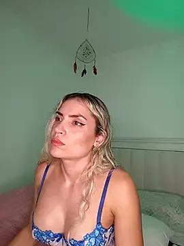 Try our girls live displays and explore the company of endless strippers, with beautiful physiques, vibrating toys and more.