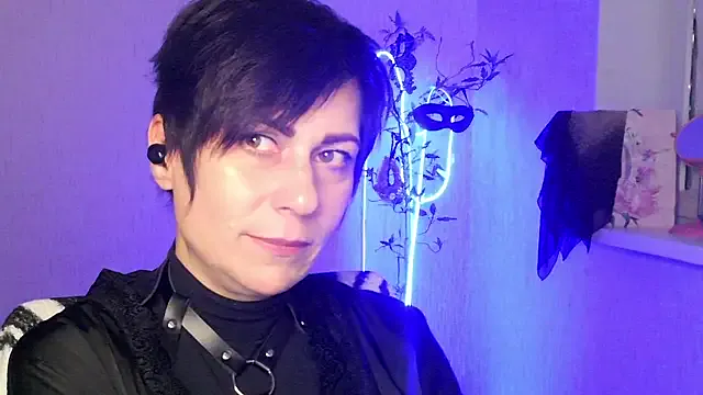 Ashley_Brookss — showing ass