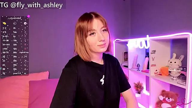 ashley_lovestory from StripChat is Freechat