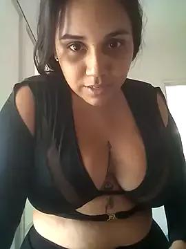 Ashley_titis_outdoors from StripChat is Freechat