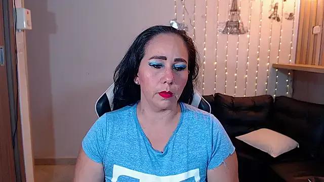 Try our girls live displays and explore the company of endless strippers, with beautiful physiques, vibrating toys and more.