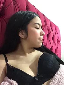 Try our girls live displays and explore the company of endless strippers, with beautiful physiques, vibrating toys and more.