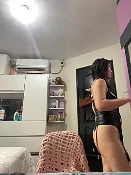 Try our girls live displays and explore the company of endless strippers, with beautiful physiques, vibrating toys and more.