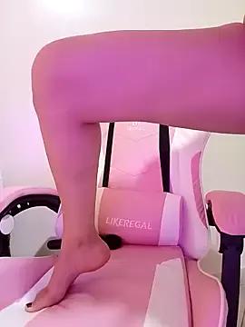 Try our girls live displays and explore the company of endless strippers, with beautiful physiques, vibrating toys and more.