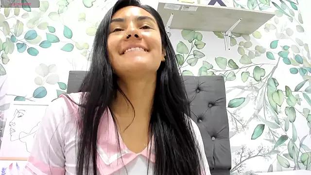 atilanadiaz7 from StripChat is Freechat