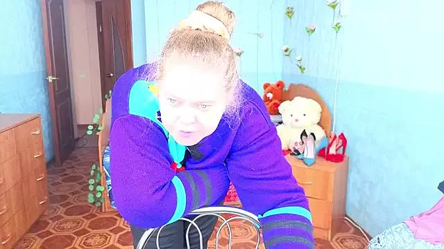 Try our girls live displays and explore the company of endless strippers, with beautiful physiques, vibrating toys and more.