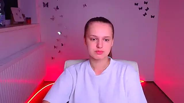 Aurora_White from StripChat is Freechat