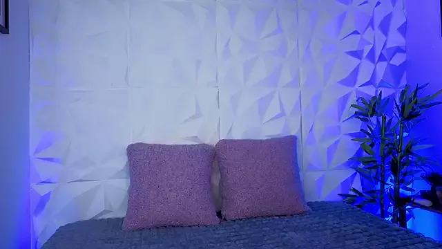 AuroraLanee from StripChat is Freechat