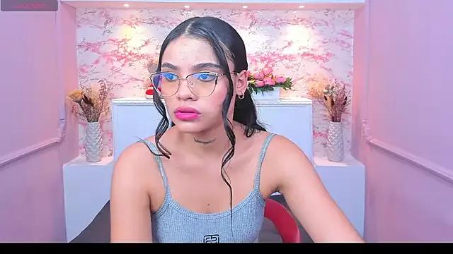 AuroraSoto from StripChat is Freechat