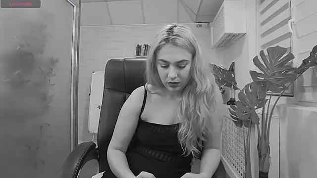AvaBlue_ from StripChat