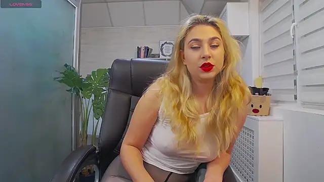 AvaBlue_ from StripChat