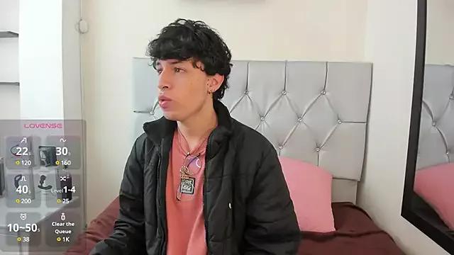 Axel__Evans from StripChat is Freechat