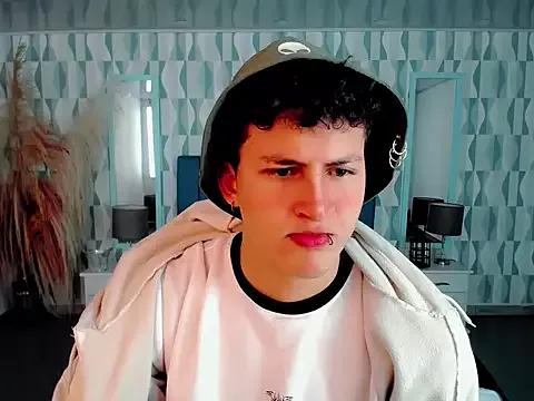 Try our girls live displays and explore the company of endless strippers, with beautiful physiques, vibrating toys and more.