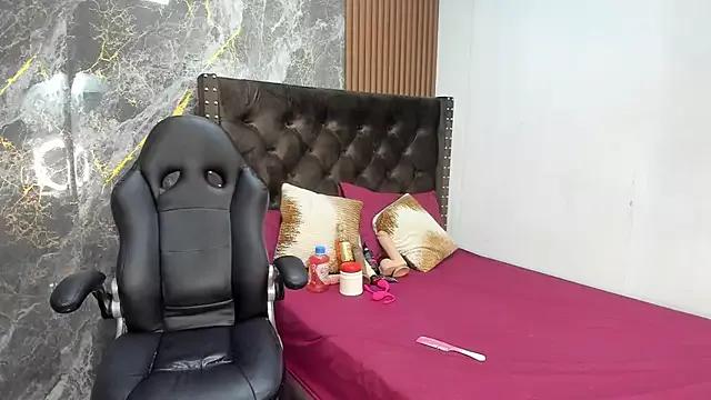 AYNA_BROWN from StripChat is Freechat