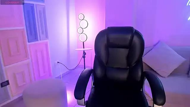 AyshelBrown from StripChat is Freechat