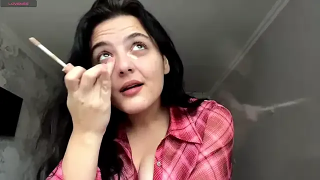 Babis_girlsss — Show my legs, caress them