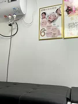 Baby-mmm from StripChat is Freechat