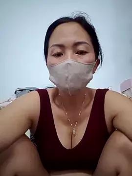 Try our girls live displays and explore the company of endless strippers, with beautiful physiques, vibrating toys and more.