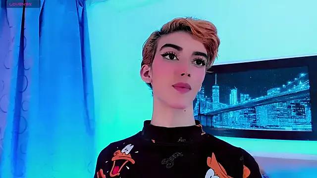 Try our girls live displays and explore the company of endless strippers, with beautiful physiques, vibrating toys and more.