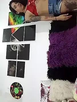 Try our girls live displays and explore the company of endless strippers, with beautiful physiques, vibrating toys and more.