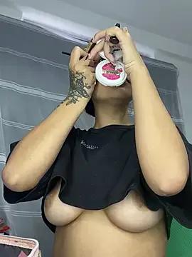 Try our girls live displays and explore the company of endless strippers, with beautiful physiques, vibrating toys and more.