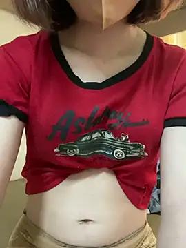 Try our girls live displays and explore the company of endless strippers, with beautiful physiques, vibrating toys and more.