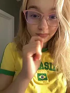 Baby_Tiny from StripChat is Freechat