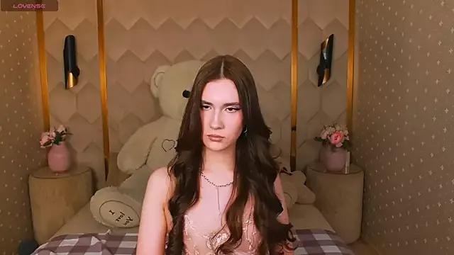 Try our girls live displays and explore the company of endless strippers, with beautiful physiques, vibrating toys and more.