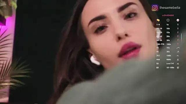 Try our girls live displays and explore the company of endless strippers, with beautiful physiques, vibrating toys and more.