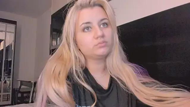 BarbaraSiren from StripChat is Freechat