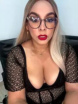 Try our girls live displays and explore the company of endless strippers, with beautiful physiques, vibrating toys and more.