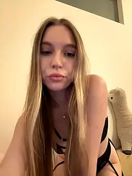 Try our girls live displays and explore the company of endless strippers, with beautiful physiques, vibrating toys and more.