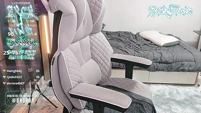 bbyUNO from StripChat