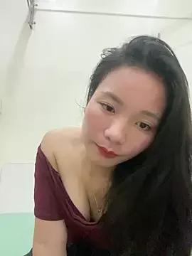 Bee_Yellow00 from StripChat is Freechat