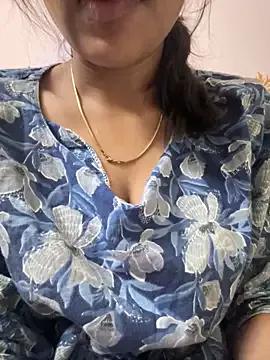 Belarani000 from StripChat is Freechat