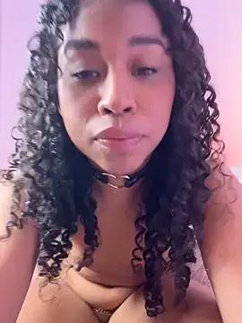 bella__honey from StripChat is Freechat