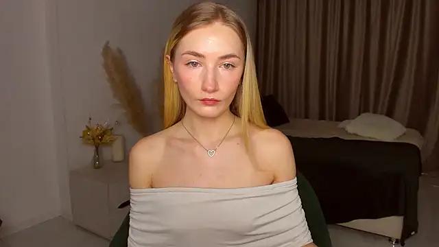 bella__rose from StripChat