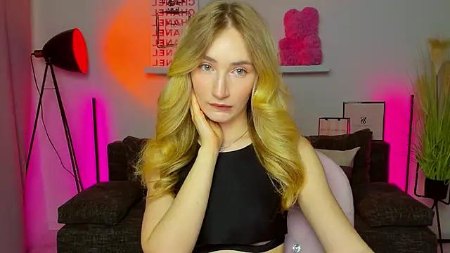 bella__rose from StripChat