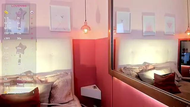 Try our girls live displays and explore the company of endless strippers, with beautiful physiques, vibrating toys and more.