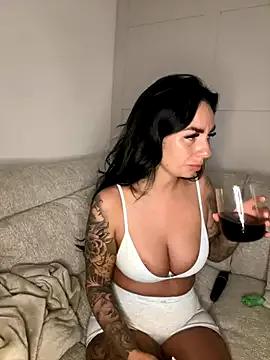 Try our girls live displays and explore the company of endless strippers, with beautiful physiques, vibrating toys and more.